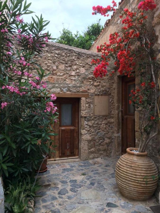 Athina Guesthouse Monemvasía Esterno foto