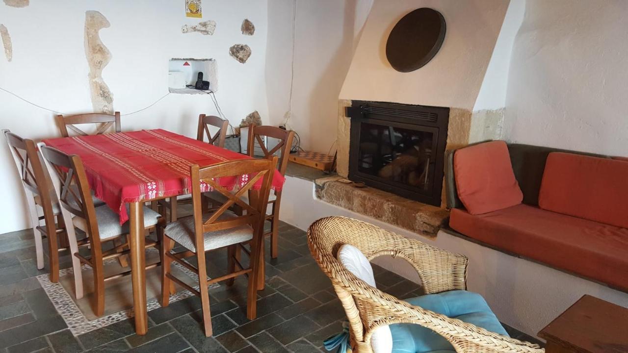 Athina Guesthouse Monemvasía Esterno foto
